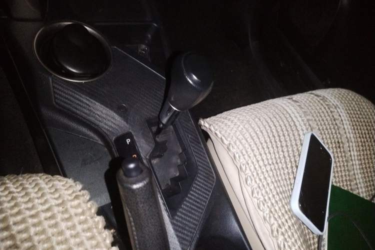 Used Toyota RAV4 2013 2.0L CVT Four-Wheel Drive Fashion Edition Gear Lever