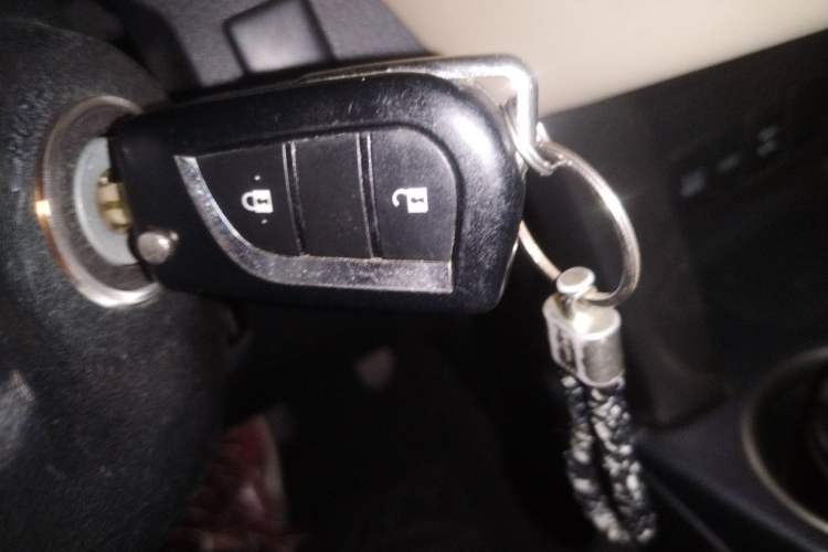 Used Toyota RAV4 2013 2.0L CVT Four-Wheel Drive Fashion Edition Vehicle Key