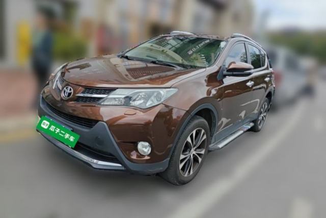 Ojetý Toyota RAV4 2013 2.5L Automatic 4x4 Luxury Edition