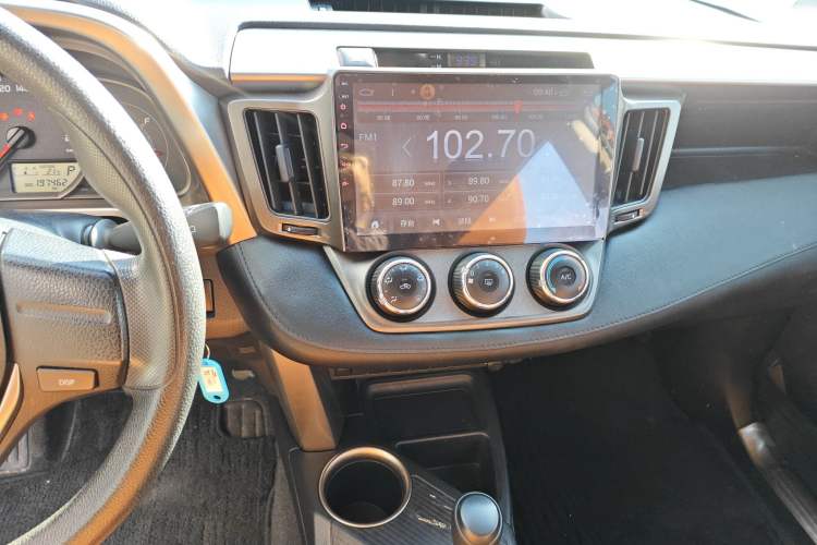 Used Toyota RAV4 2013 2.0L CVT Two-Wheel Drive Urban Edition Audio And AC Panel