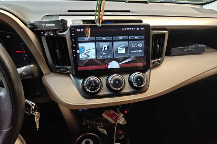 Used Toyota RAV4 2013 2.0L CVT Two-Wheel Drive Urban Edition Audio And AC Panel