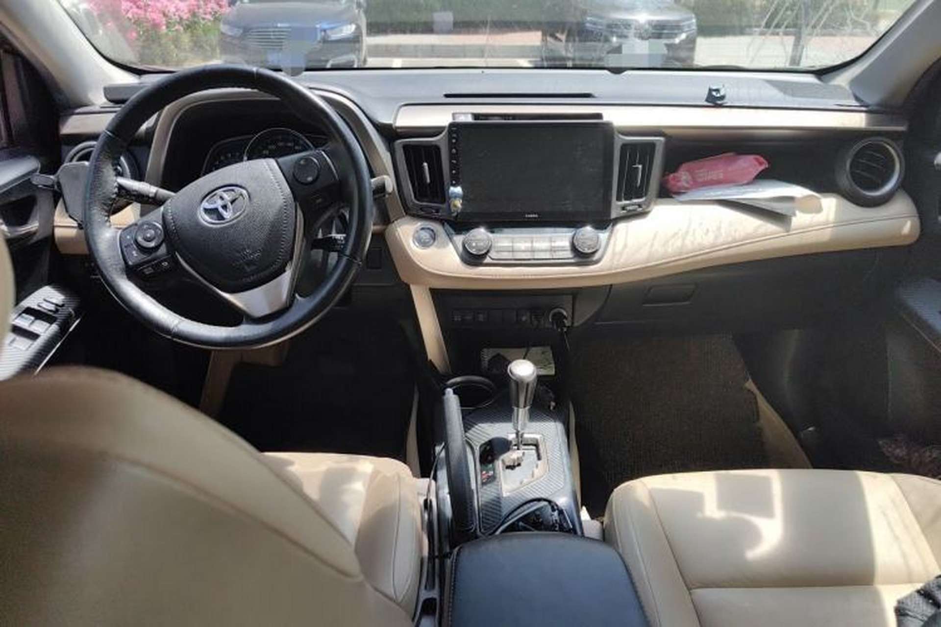 Used Toyota RAV4 2013 2.0L CVT Four-Wheel Drive New Edition Center Console