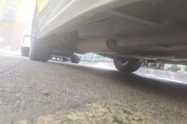 Used Toyota RAV4 2013 2.5L Automatic 4x4 Luxury Edition Chassis Front Right