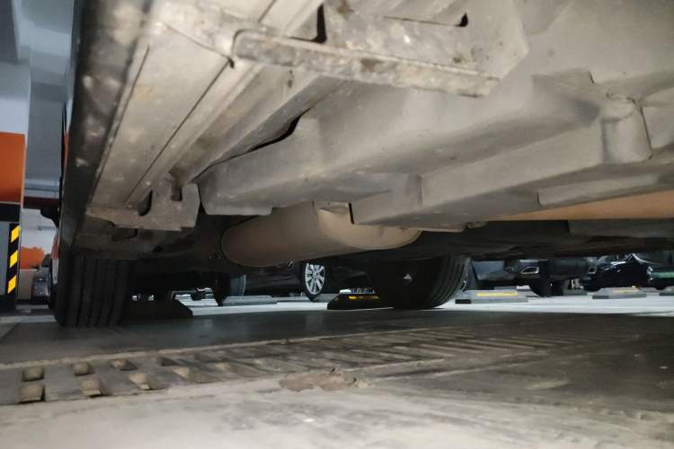 Used Toyota RAV4 2013 2.5L Automatic 4x4 Luxury Edition Chassis Front Right