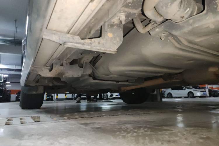 Used Toyota RAV4 2013 2.5L Automatic 4x4 Luxury Edition Chassis Rear Left