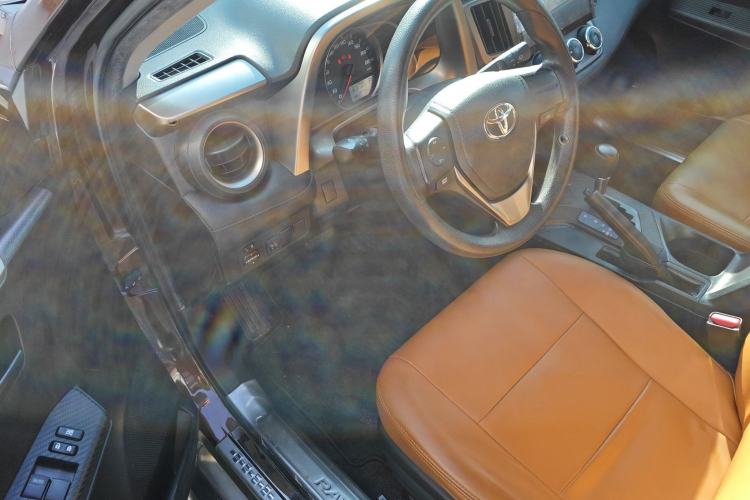 Used Toyota RAV4 2013 2.0L CVT Two-Wheel Drive Urban Edition Driver Seat