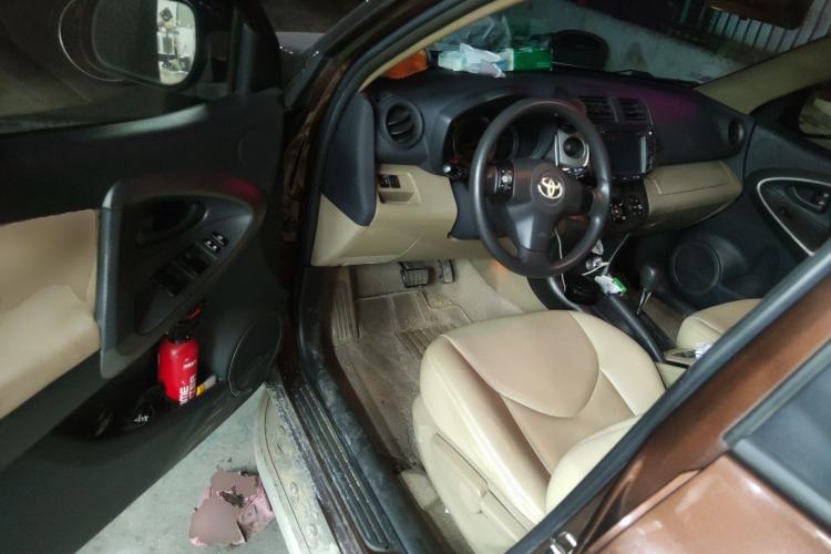 Used Toyota RAV4 2013 Special Edition 2.0L Automatic Classic Driver Seat