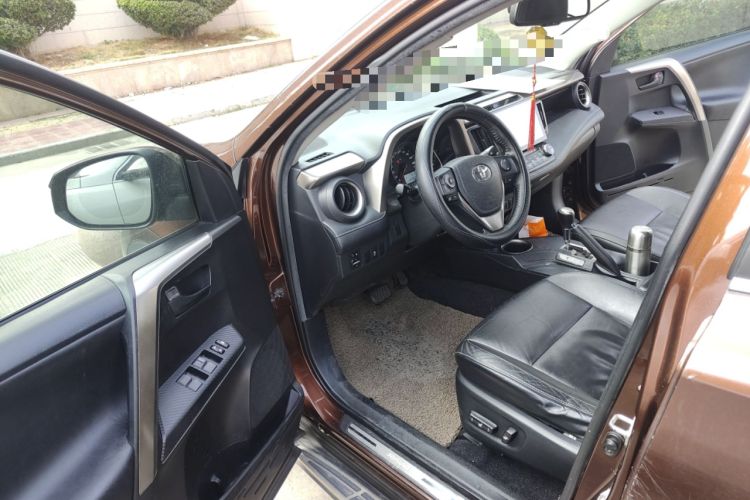 Used Toyota RAV4 2013 2.5L Automatic 4x4 Elite Edition Driver Seat