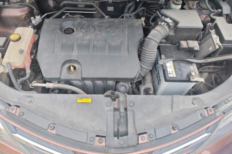 Used Toyota RAV4 2013 2.0L CVT Two-Wheel Drive Urban Edition Engine Bay