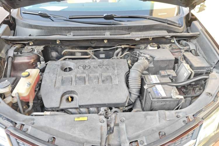 Used Toyota RAV4 2013 2.0L CVT Two-Wheel Drive Urban Edition Engine Bay