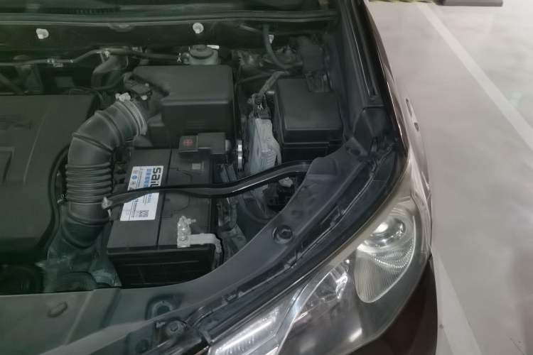Used Toyota RAV4 2013 2.0L CVT Four-Wheel Drive New Edition Engine Bay Left