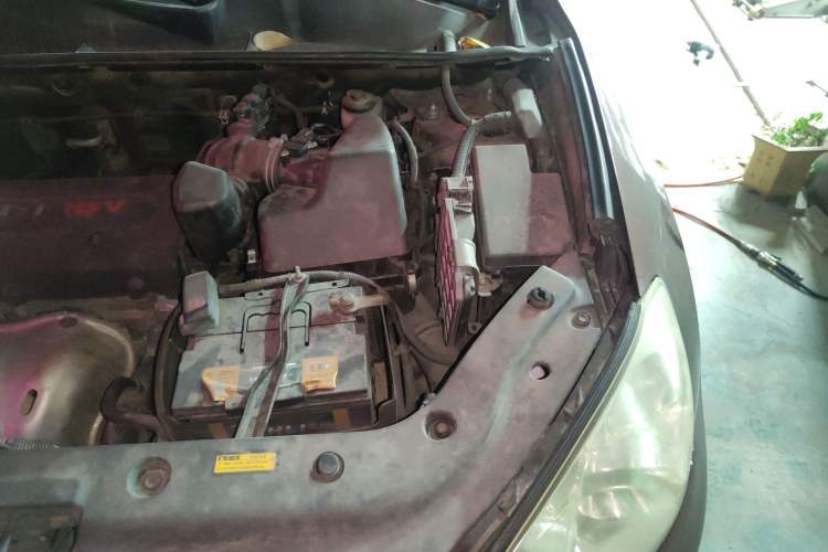 Used Toyota RAV4 2013 Special Edition 2.0L Automatic Classic Engine Bay Left