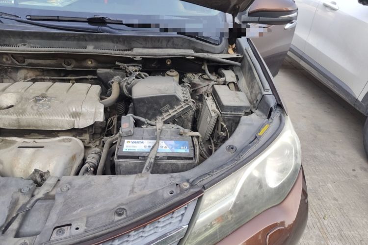 Used Toyota RAV4 2013 2.5L Automatic 4x4 Elite Edition Engine Bay Left