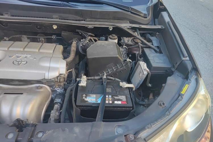 Used Toyota RAV4 2013 2.5L Automatic 4x4 Luxury Edition Engine Bay Left