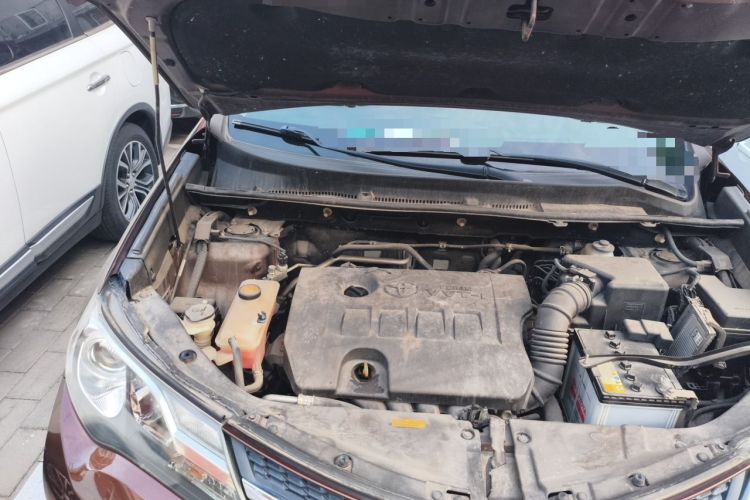 Used Toyota RAV4 2013 2.0L CVT Four-Wheel Drive New Edition Engine Bay Right