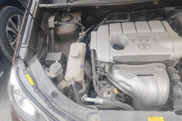 Used Toyota RAV4 2013 2.5L Automatic 4x4 Luxury Edition Engine Bay Right