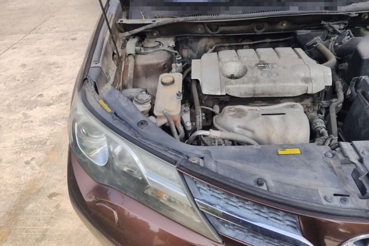 Used Toyota RAV4 2013 2.5L Automatic 4x4 Elite Edition Engine Bay Right