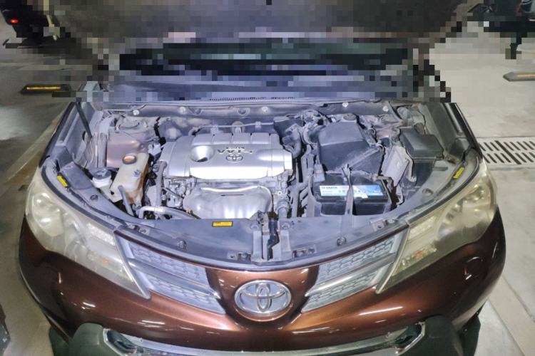 Used Toyota RAV4 2013 2.5L Automatic 4x4 Luxury Edition Engine Bay