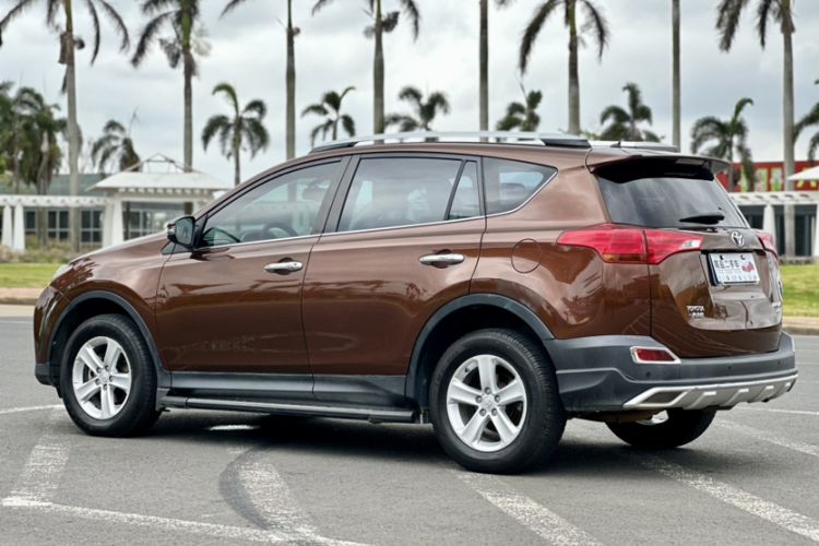Used Toyota RAV4 2013 2.5L Automatic 4x4 Elite Edition Exterior 2