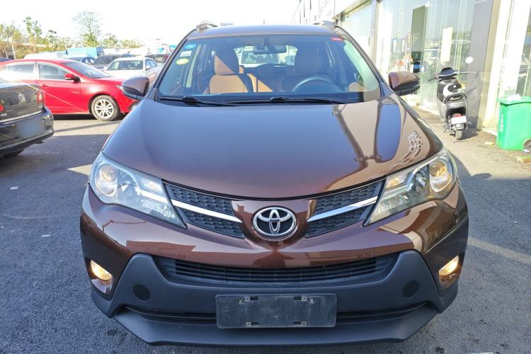 Used Toyota RAV4 2013 2.0L CVT Two-Wheel Drive Urban Edition Front
