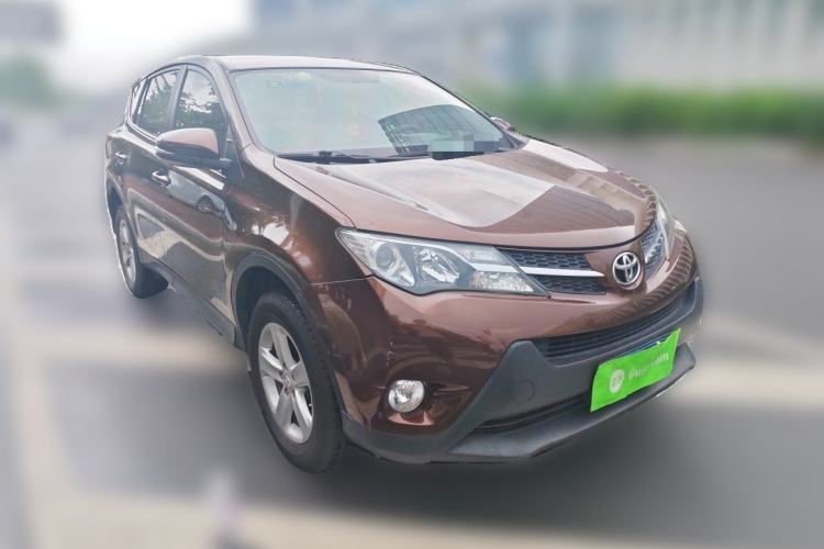 Used Toyota RAV4 2013 2.0L CVT Two-Wheel Drive Urban Edition Front Right 45 Deg