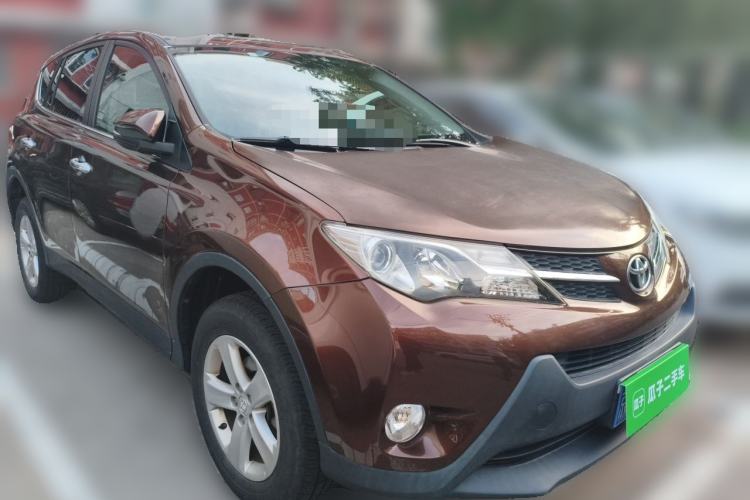 Used Toyota RAV4 2013 2.0L CVT Four-Wheel Drive New Edition Front Right 45 Deg