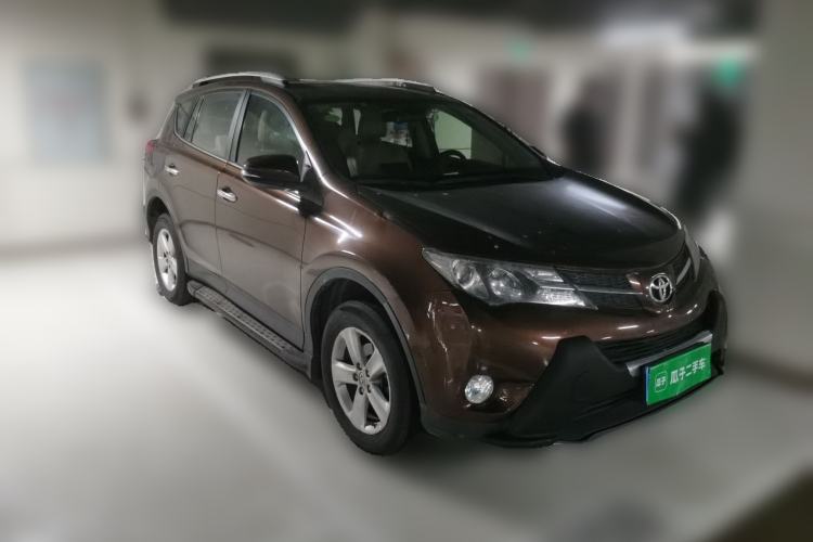 Used Toyota RAV4 2013 2.0L CVT Four-Wheel Drive New Edition Front Right 45 Deg