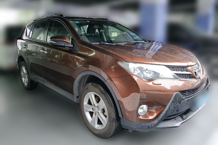 Used Toyota RAV4 2013 2.5L Automatic 4x4 Elite Edition Front Right 45 Deg