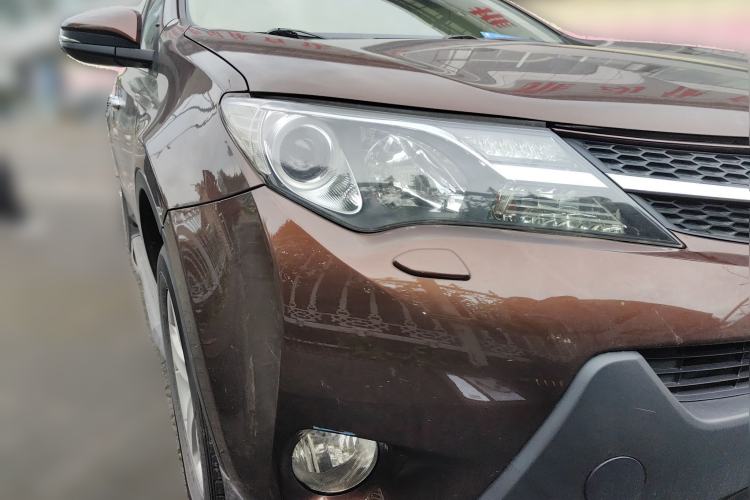 Used Toyota RAV4 2013 2.5L Automatic 4x4 Elite Edition Front Right 45 Deg