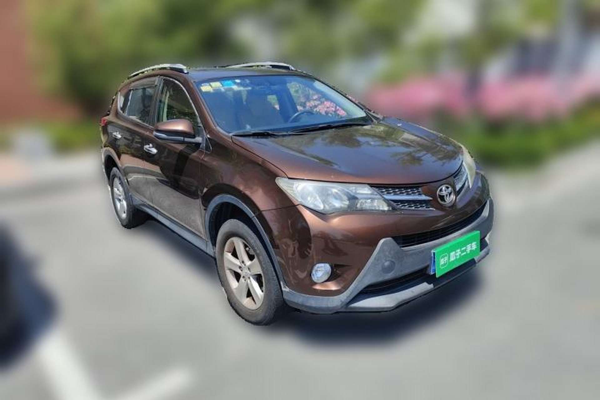 Used Toyota RAV4 2013 2.0L CVT Four-Wheel Drive New Edition Front Right 45 Deg