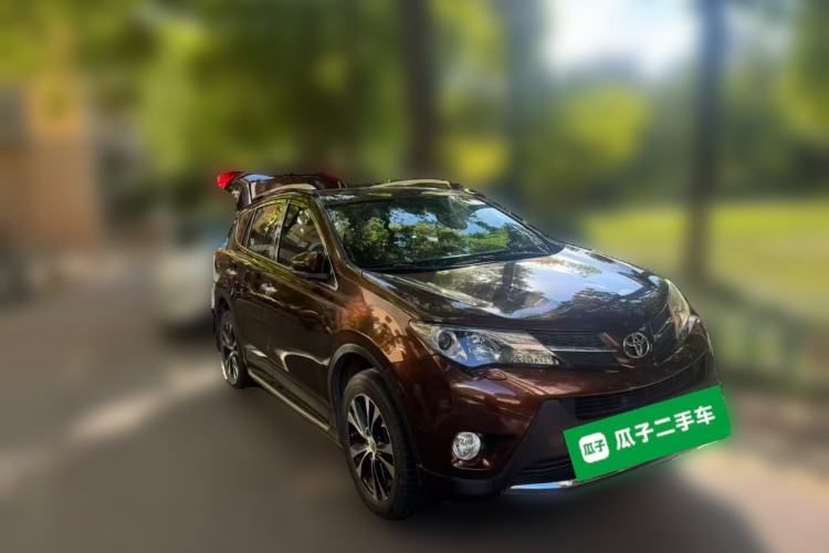 Used Toyota RAV4 2013 2.5L Automatic 4x4 Luxury Edition Front Right 45 Deg