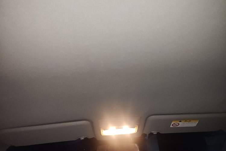 Used Toyota RAV4 2013 2.0L CVT Two-Wheel Drive Urban Edition Headliner