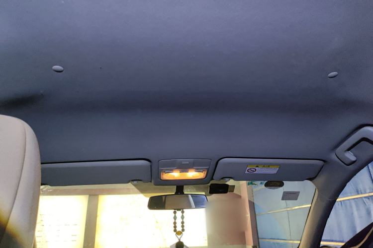 Used Toyota RAV4 2013 2.0L CVT Two-Wheel Drive Urban Edition Headliner