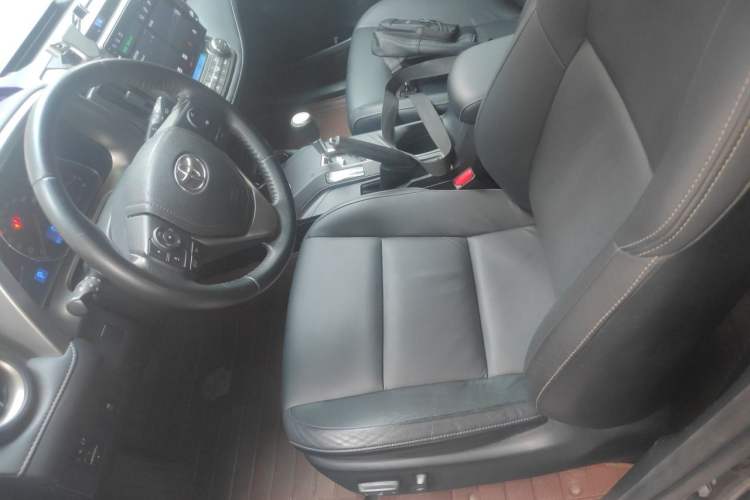 Used Toyota RAV4 2013 2.5L Automatic 4x4 Luxury Edition Left Front Seat