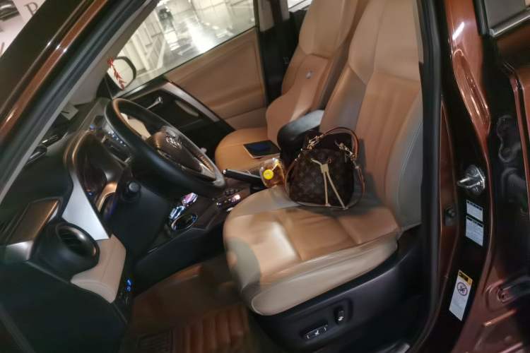 Used Toyota RAV4 2013 2.0L CVT Four-Wheel Drive New Edition Left Front Seat