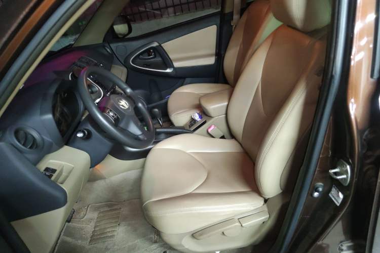 Used Toyota RAV4 2013 Special Edition 2.0L Automatic Classic Left Front Seat
