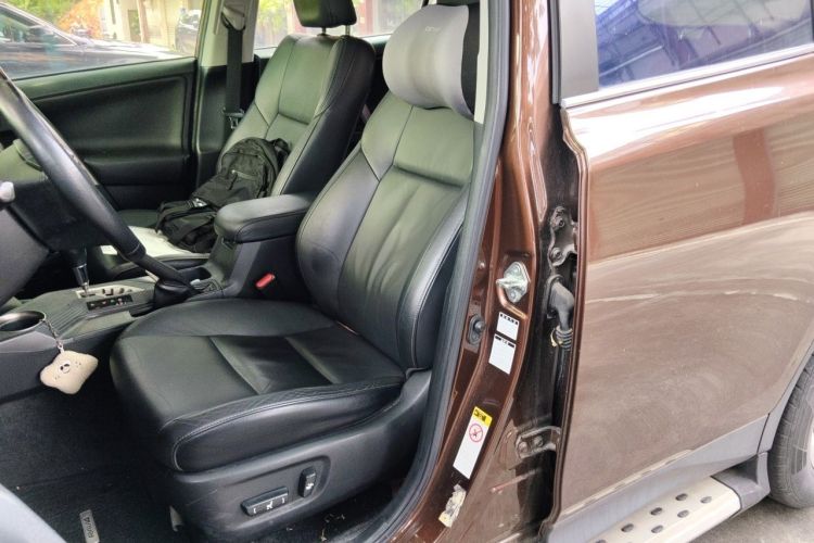 Used Toyota RAV4 2013 2.0L CVT Four-Wheel Drive New Edition Left Front Seat