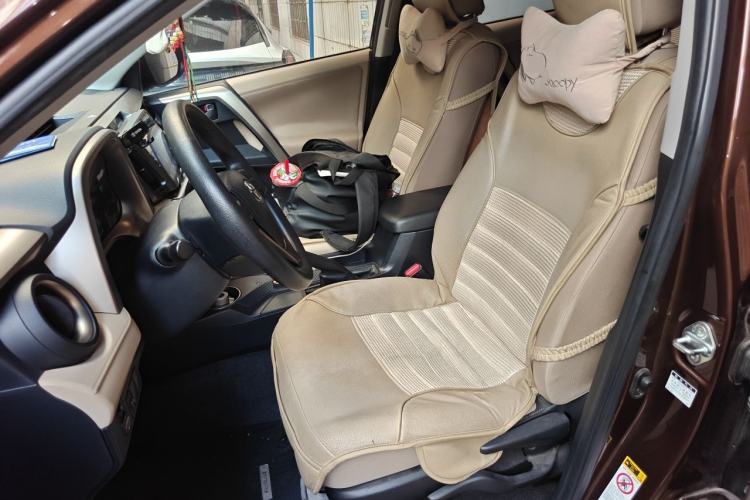 Used Toyota RAV4 2013 2.0L CVT Two-Wheel Drive Urban Edition Left Front Seat