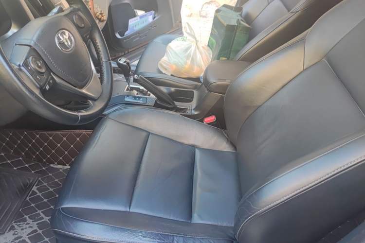 Used Toyota RAV4 2013 2.5L Automatic 4x4 Luxury Edition Left Front Seat