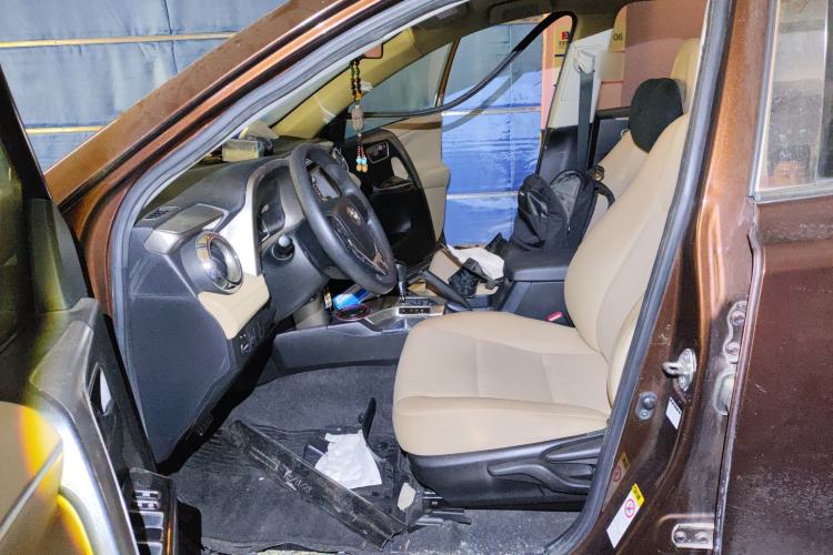 Used Toyota RAV4 2013 2.0L CVT Two-Wheel Drive Urban Edition Left Front Seat