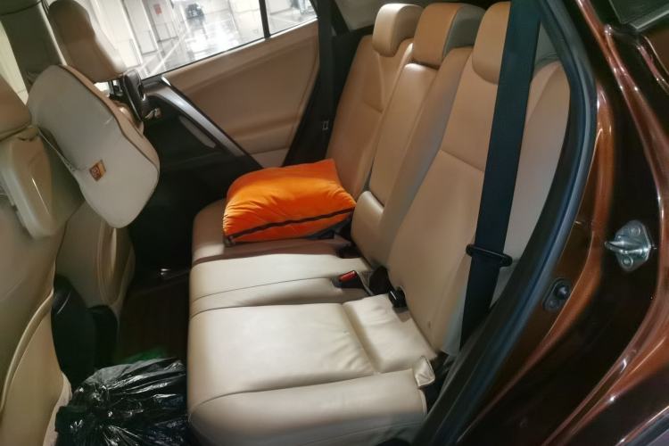 Used Toyota RAV4 2013 2.0L CVT Four-Wheel Drive New Edition Left Rear Seat