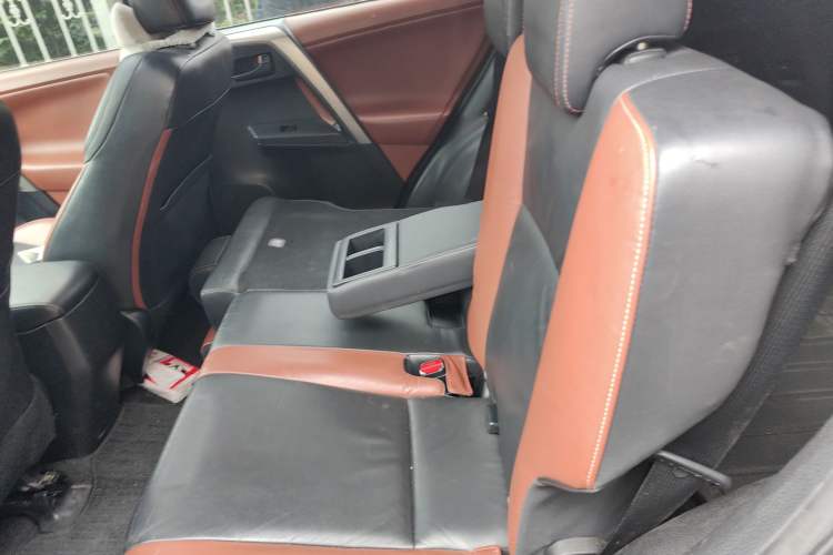 Used Toyota RAV4 2013 2.5L Automatic 4x4 Elite Edition Left Rear Seat