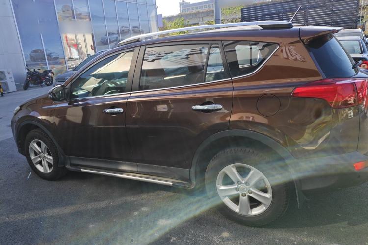 Used Toyota RAV4 2013 2.0L CVT Two-Wheel Drive Urban Edition Left Side