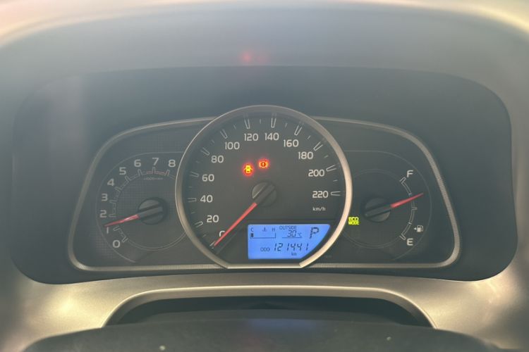 Used Toyota RAV4 2013 2.5L Automatic 4x4 Elite Edition Odometer Close Up