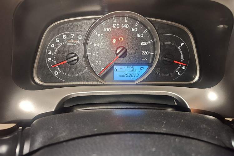 Used Toyota RAV4 2013 2.0L CVT Two-Wheel Drive Urban Edition Odometer Close Up