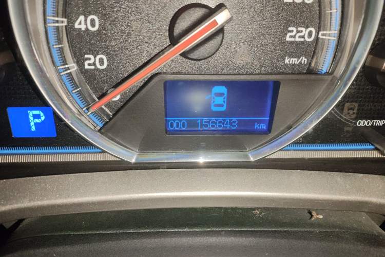 Used Toyota RAV4 2013 2.5L Automatic 4x4 Luxury Edition Odometer Close Up