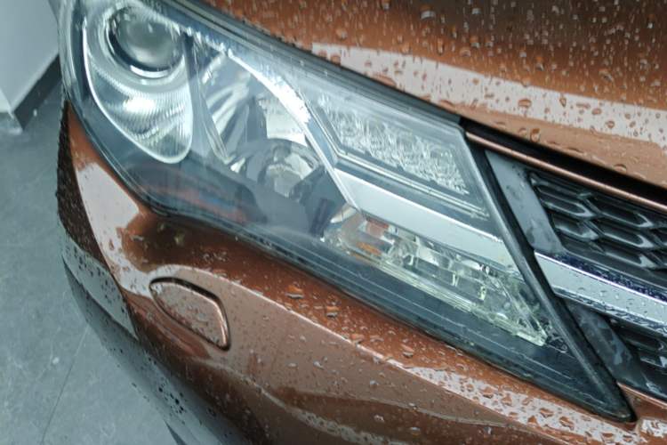 Used Toyota RAV4 2013 2.5L Automatic 4x4 Elite Edition Right Front Headlight
