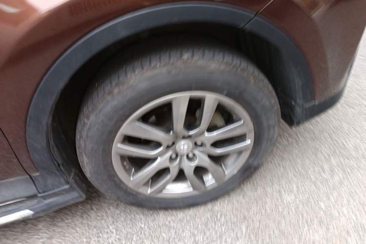 Used Toyota RAV4 2013 2.5L Automatic 4x4 Elite Edition Right Front Wheel Hub