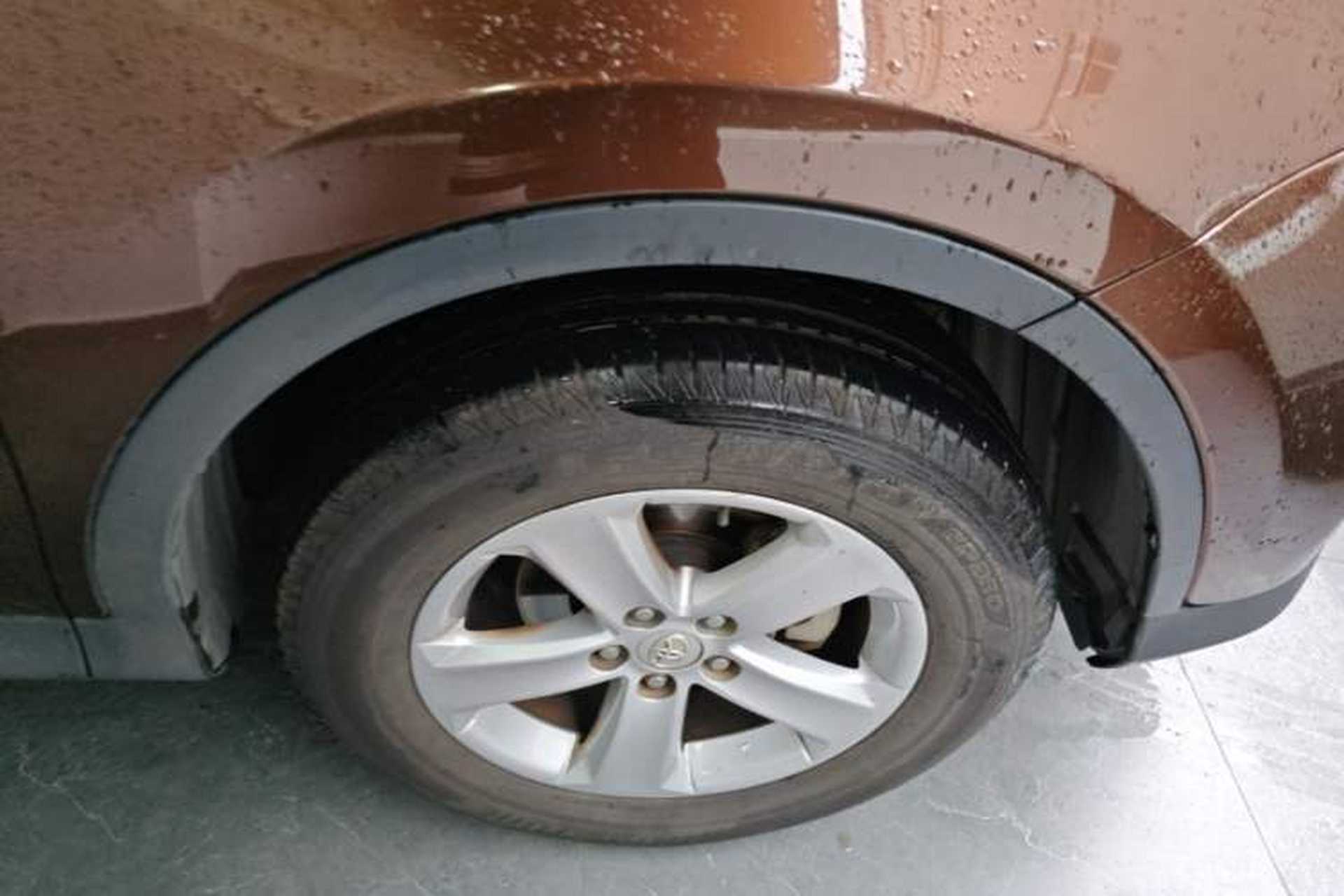 Used Toyota RAV4 2013 2.5L Automatic 4x4 Elite Edition Right Front Wheel Hub