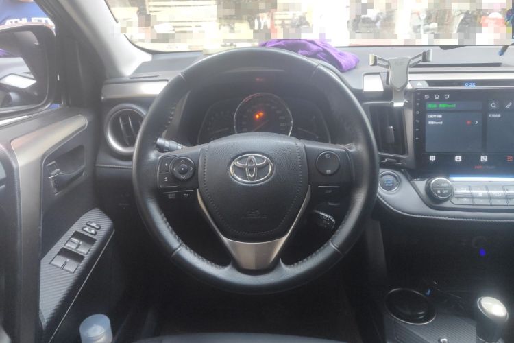 Used Toyota RAV4 2013 2.5L Automatic 4x4 Luxury Edition Steering Wheel